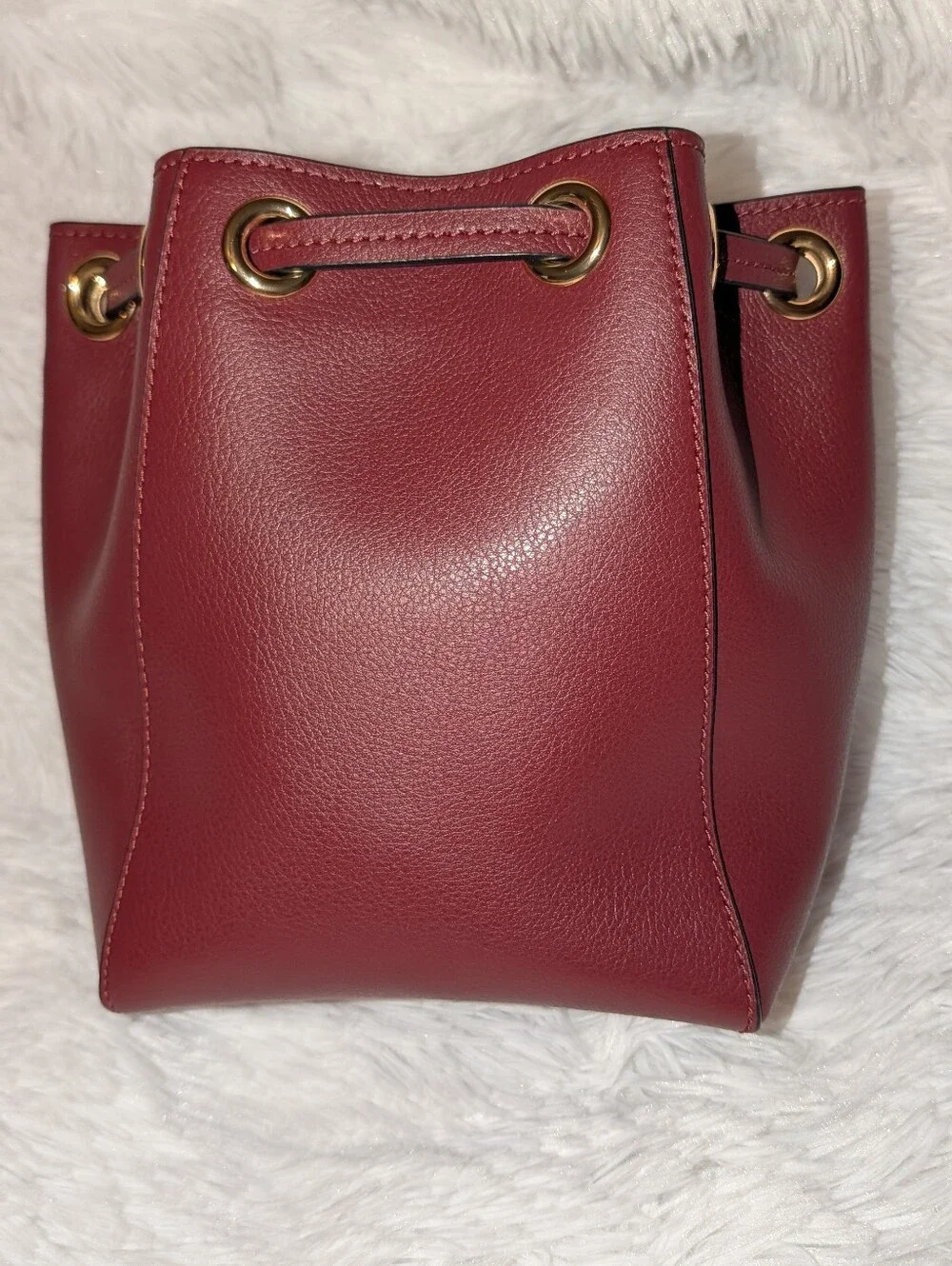 Marc Jacobs The Leather Bucket Bag with Detachable Strap Burgundy EUC - Picture 4 of 15